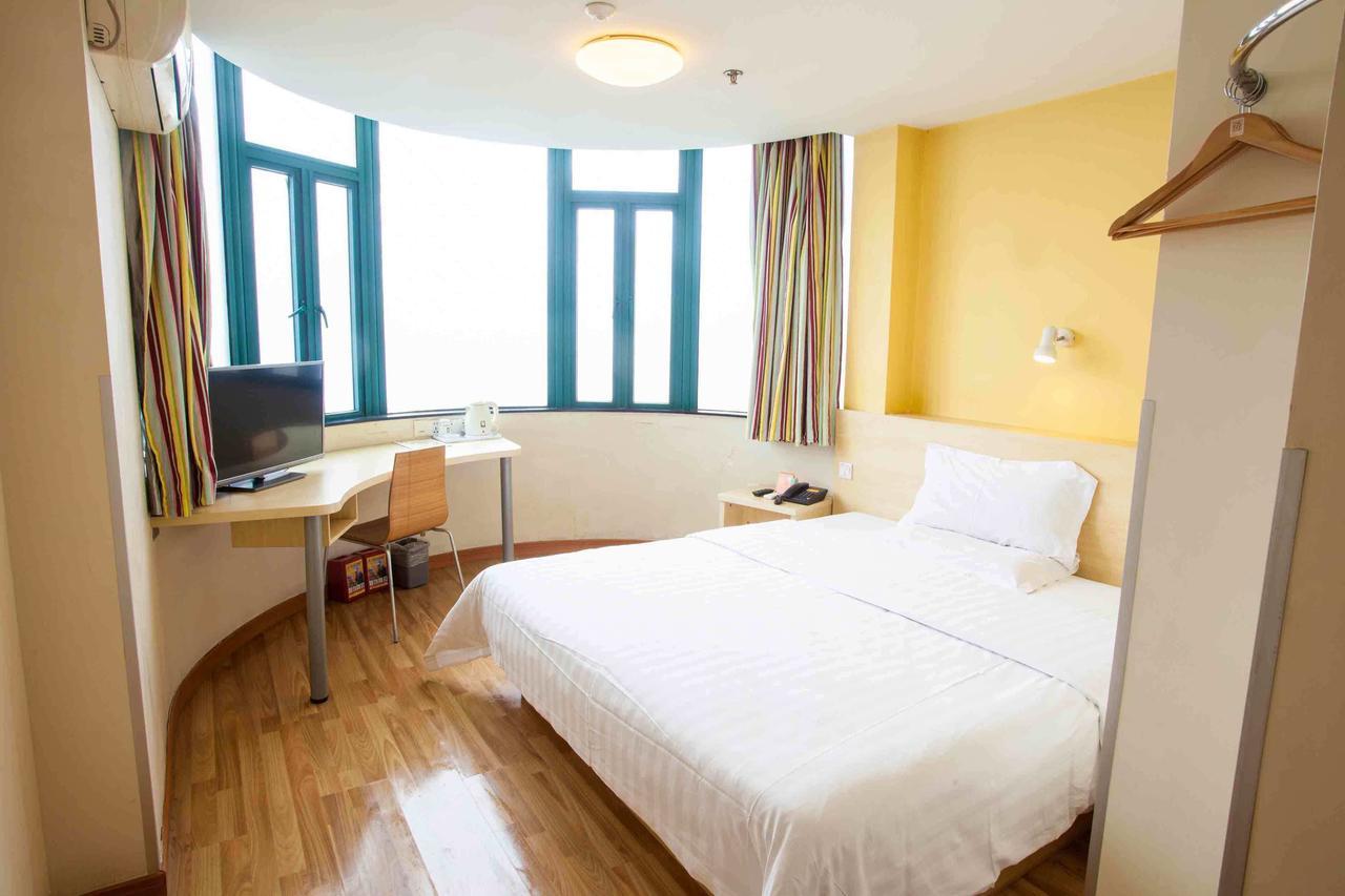 7 Days Inn Yangjiang Xinyue International Studio Zimmer foto
